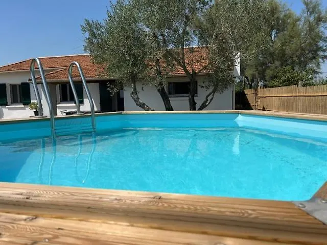 Villa Les Mazets Du Paty Albaron 0*,